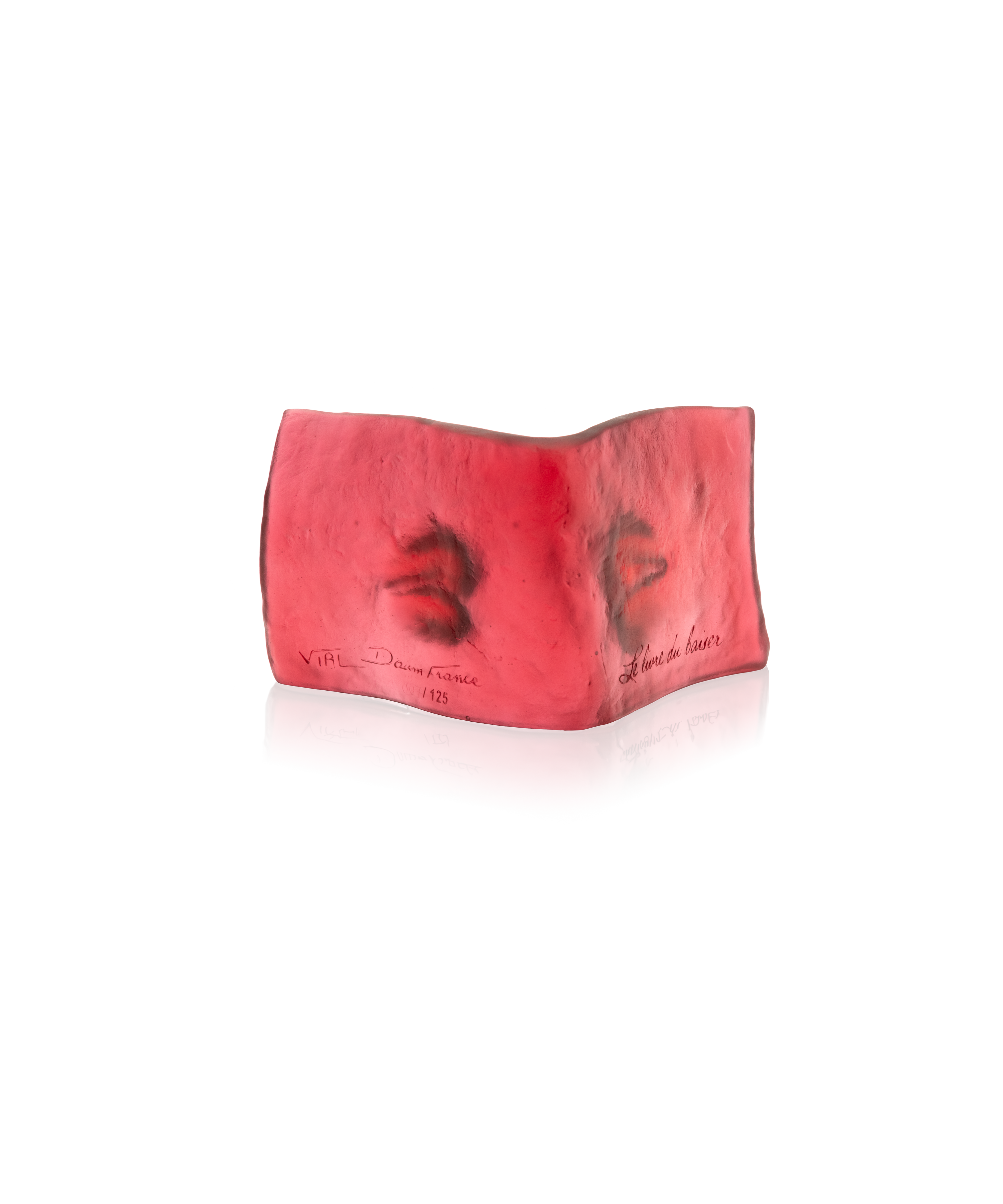 daum-art-cristal-le-livre-du-baiser-sculpture-cristal-125-ex image 3