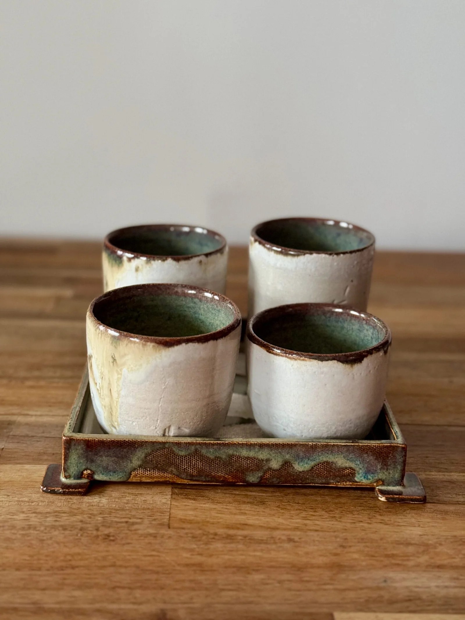l-atelier-c-crescendo-4-tasses-blanches-plateau-gr-s image 1