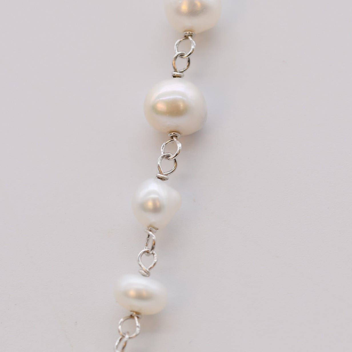 luisa-paix-o-cora-o-viana-collier-perles-dor-44-cm image 4