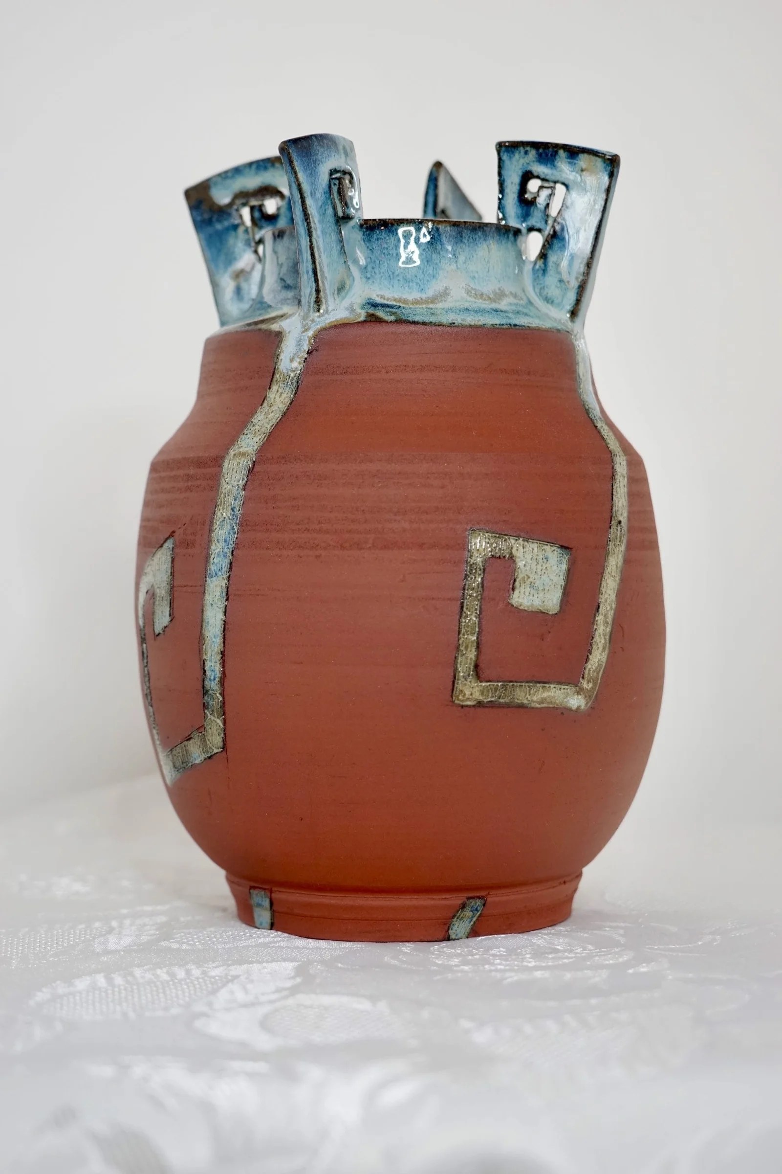 l-atelier-c-h-pha-stos-vase-gr-s-rouge-bleu-24-cm image 2