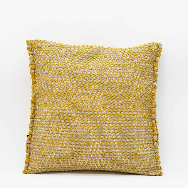 luisa-paix-o-housse-de-coussin-fibres-recycl-es-jaune-40x40cm image 1