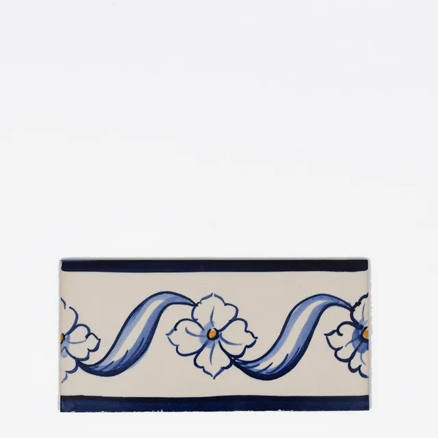 luisa-paix-o-frise-azulejo-15x7-5cm-fa-ence-peinte-main image 1