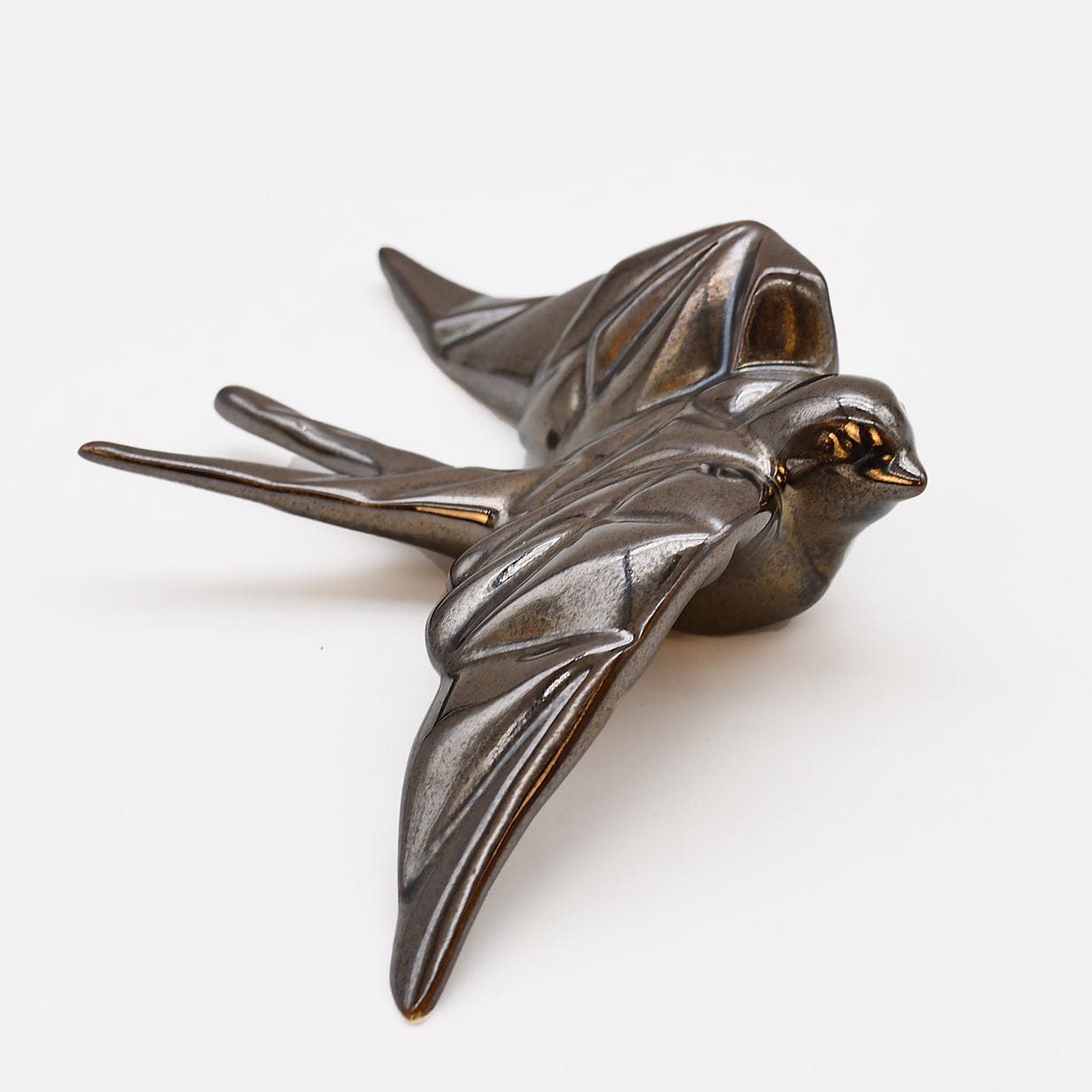 luisa-paix-o-hirondelle-c-ramique-bronze-d-co-murale-10-cm image 4