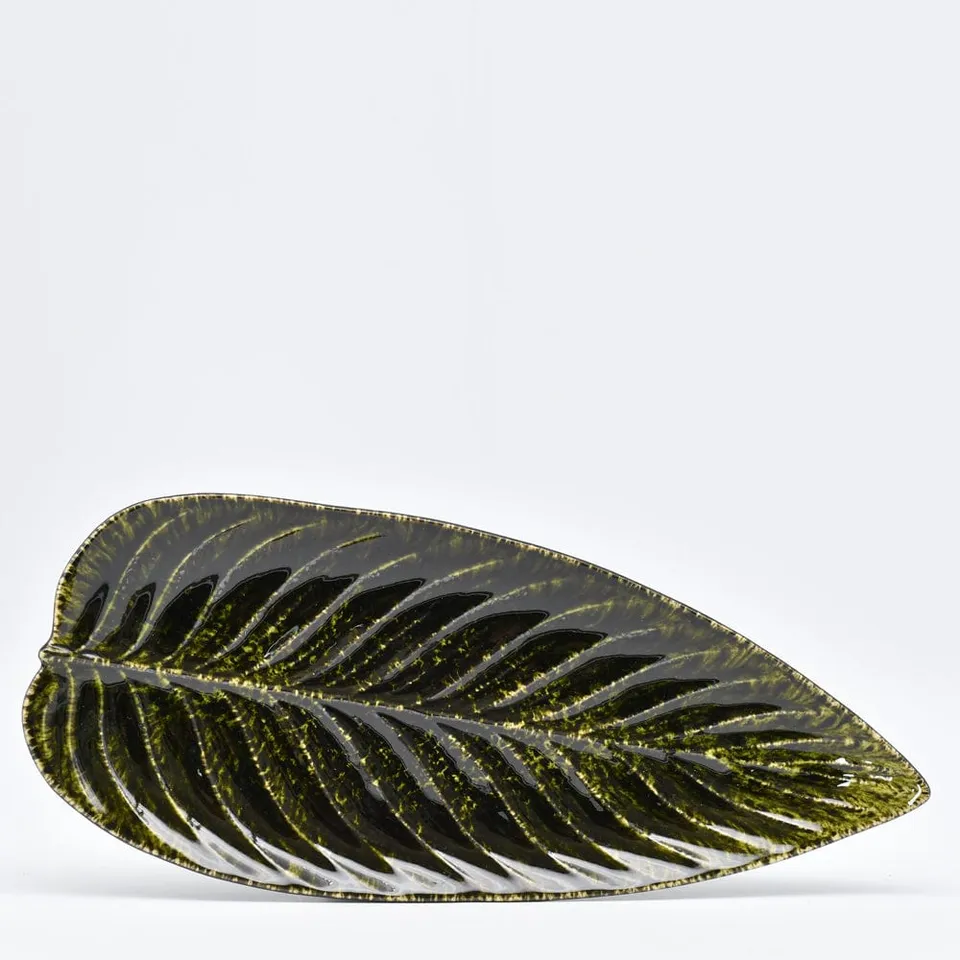 luisa-paix-o-estrelicia-plat-en-gr-s-feuille-vert-sombre-40-cm image 1