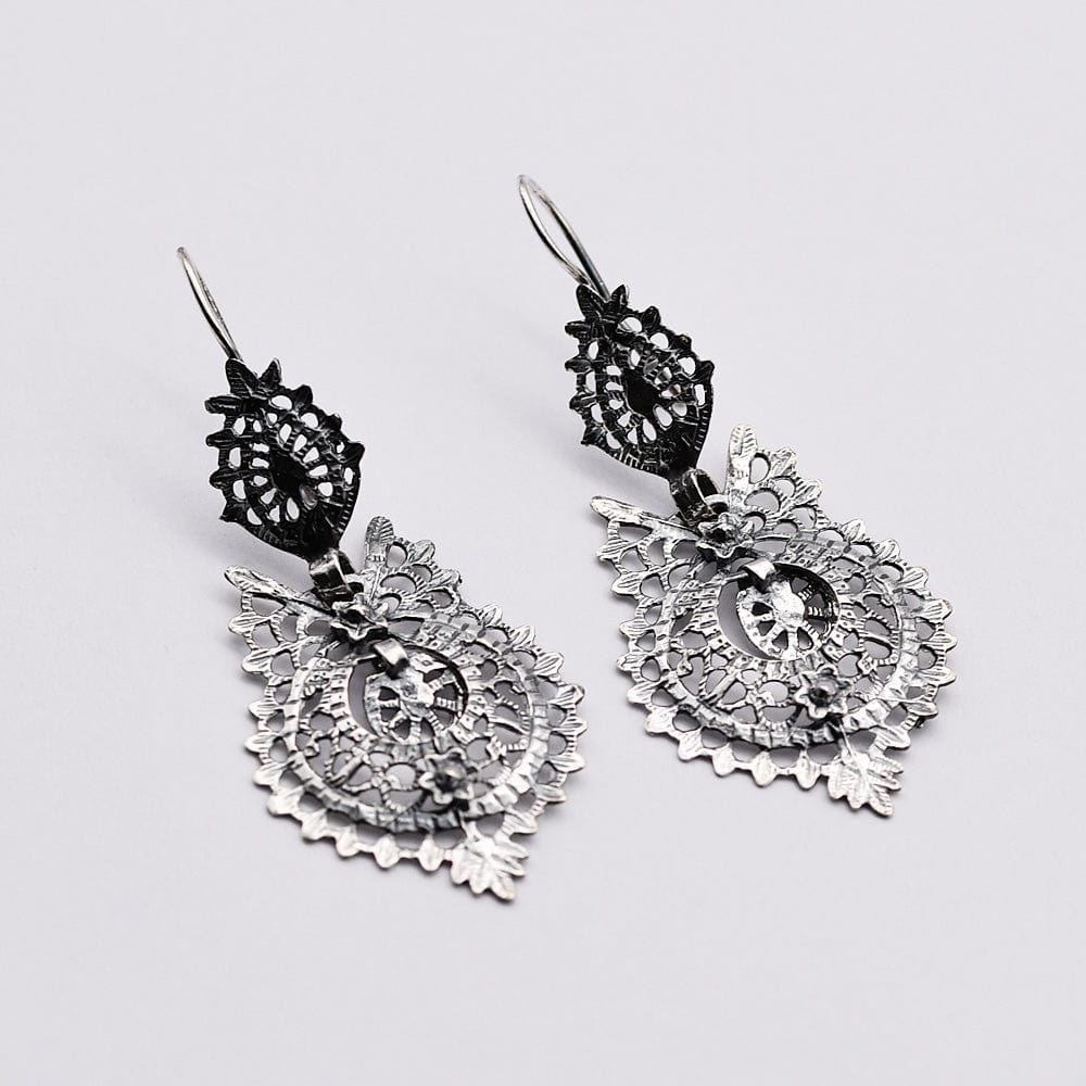 luisa-paix-o-bijoux-du-portugal-rainha-boucles-oreilles-argent-oxyd image 2