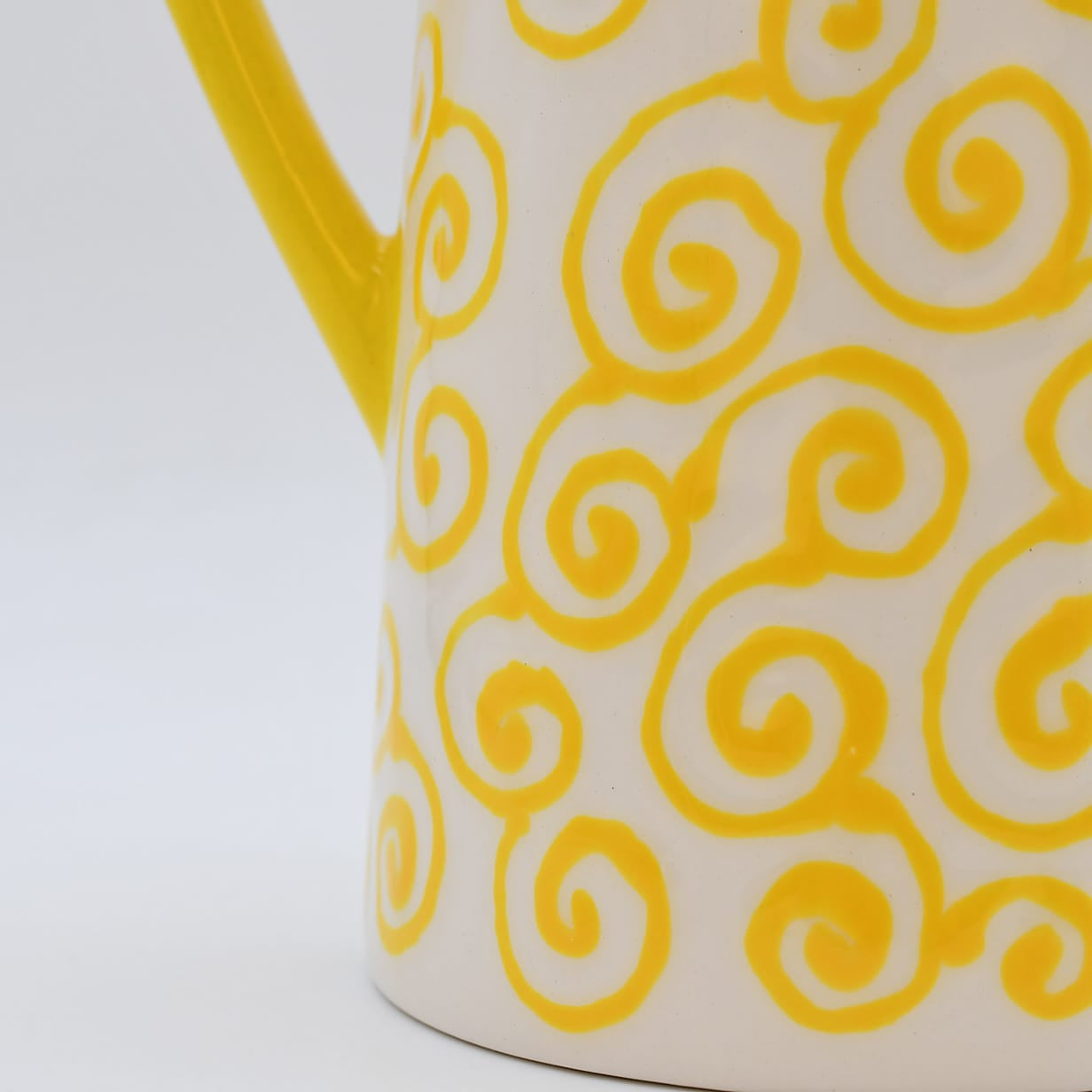 luisa-paix-o-redemoinho-carafe-c-ramique-jaune-1-l-spirales image 5