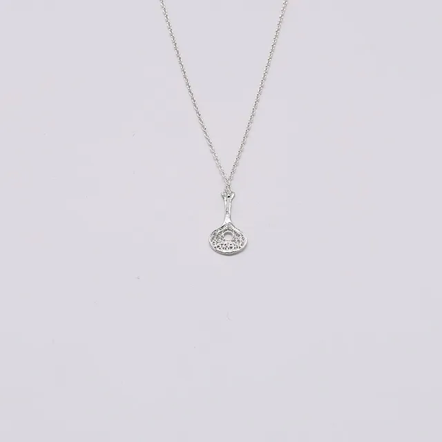 luisa-paix-o-bijoux-du-portugal-fado-i-collier-argent-guitare-45-cm image 1