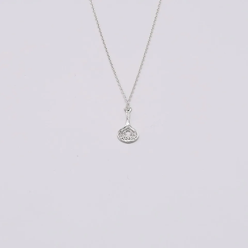 luisa-paix-o-bijoux-du-portugal-fado-i-collier-argent-guitare-45-cm image 1