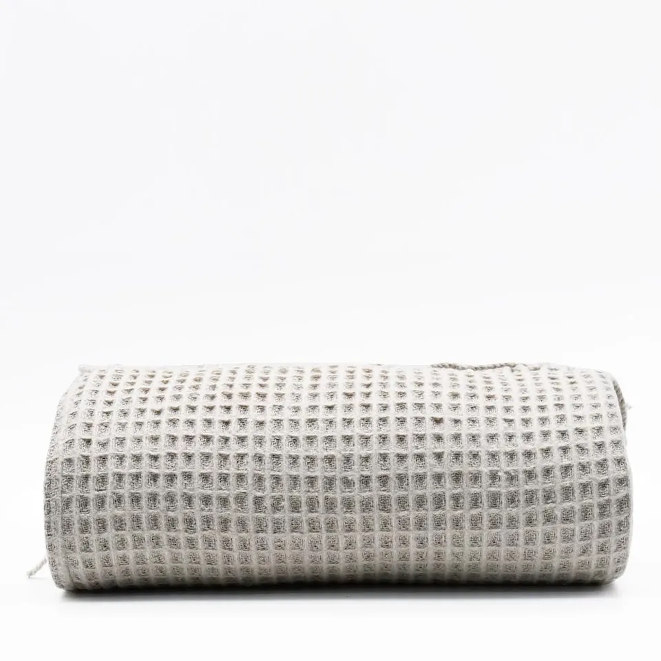 luisa-paix-o-coton-gaufr-plaid-beige-200x140-cm-doux image 1