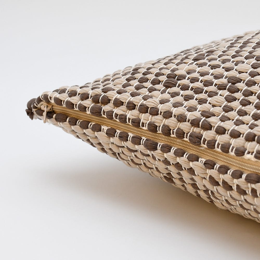 luisa-paix-o-housse-de-coussin-fibres-recycl-es-marron-40x40cm image 4