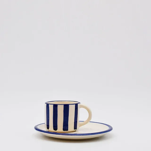 luisa-paix-o-costa-nova-mar-tasse-caf-bleue-sous-tasse image 1