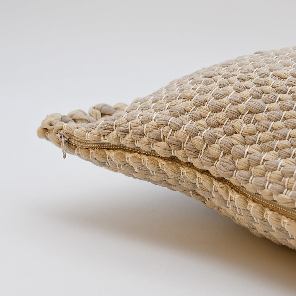 luisa-paix-o-housse-de-coussin-fibres-recycl-es-beige-40x40cm image 4