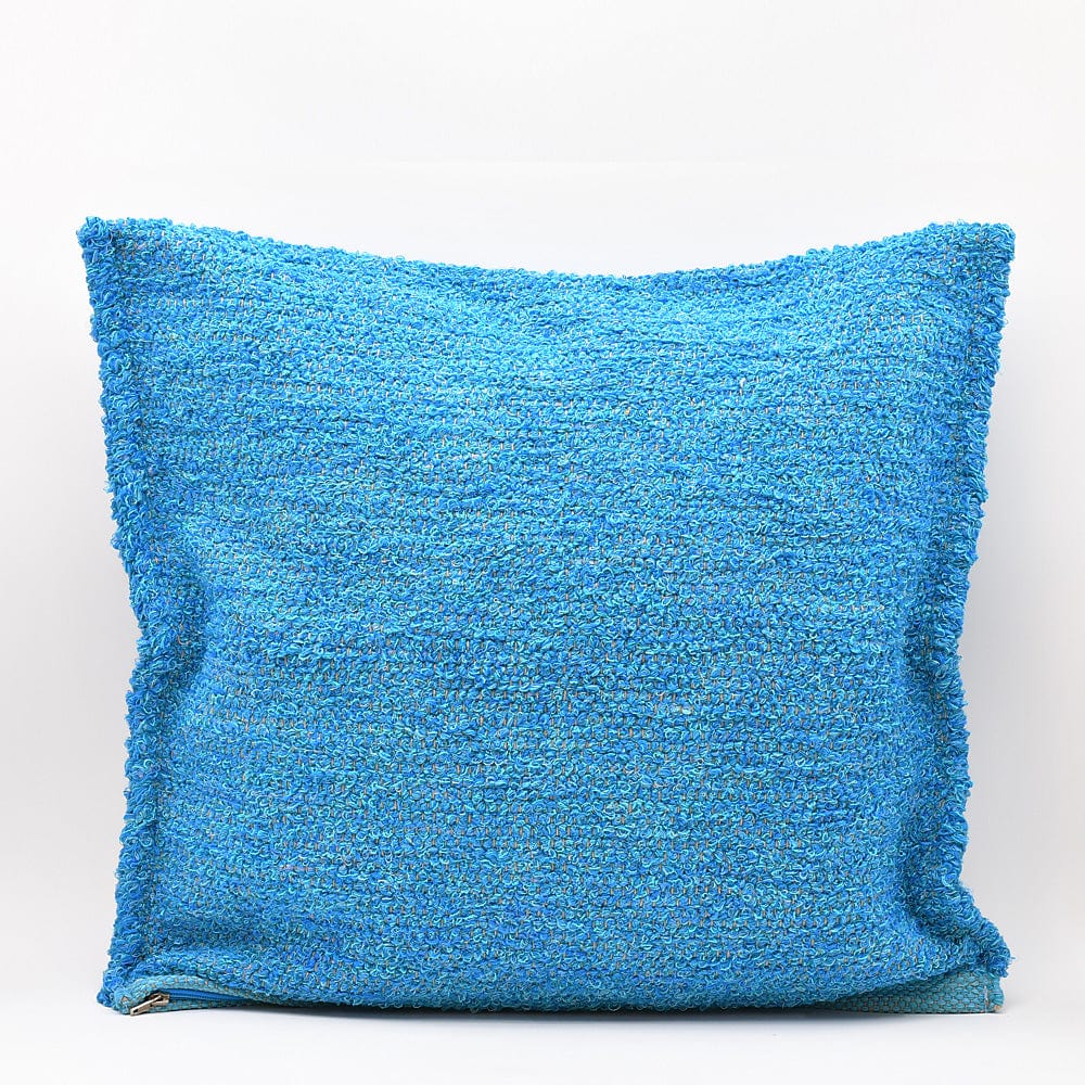luisa-paix-o-housse-de-coussin-60x60-turquoise-artisanale image 1