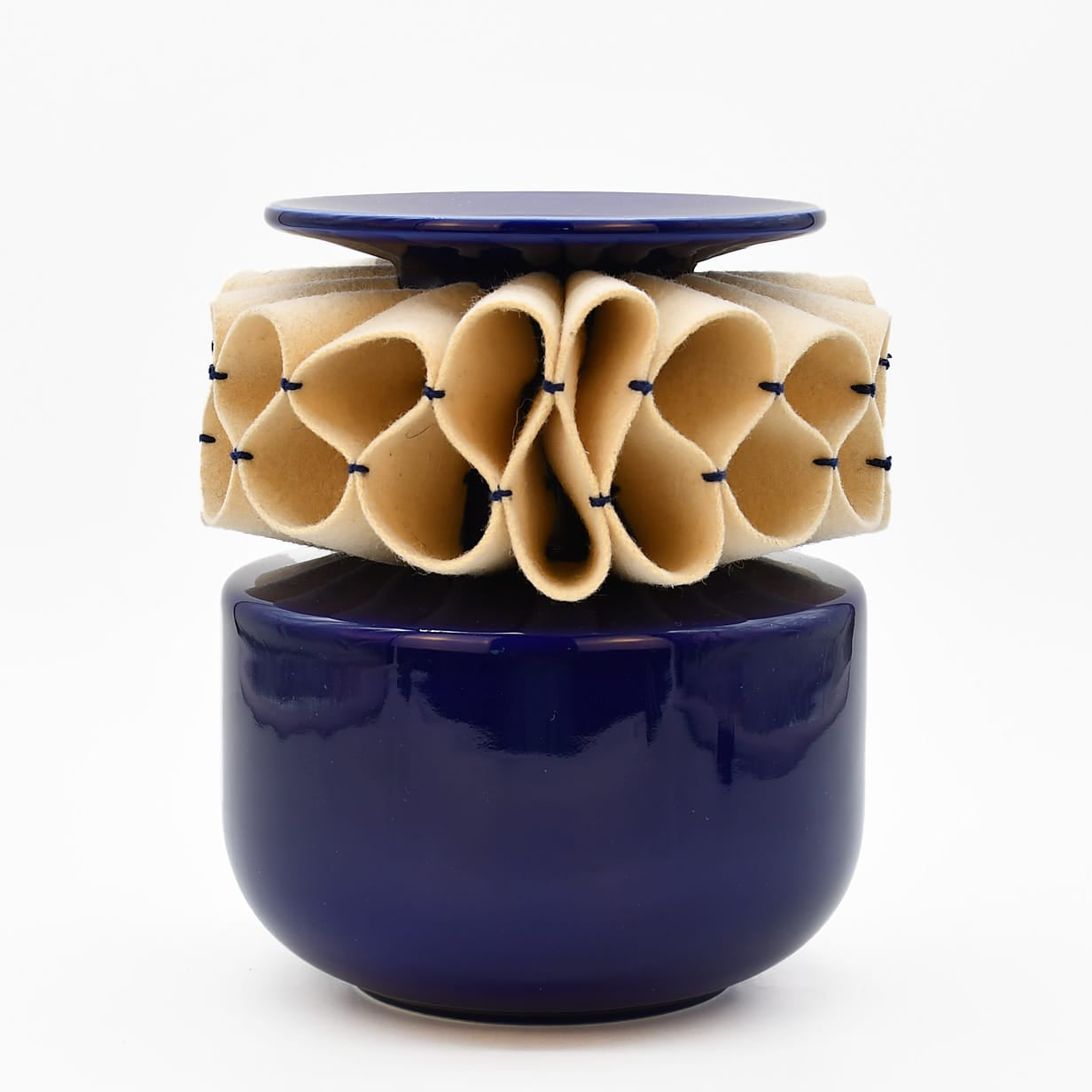 luisa-paix-o-a-jarra-de-rufos-vase-c-ramique-bleu-20cm image 1