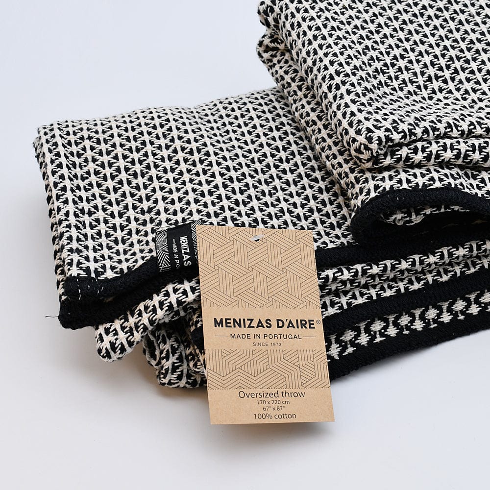 luisa-paix-o-linge-de-maison-maxi-plaid-coton-noir-220x170 image 4