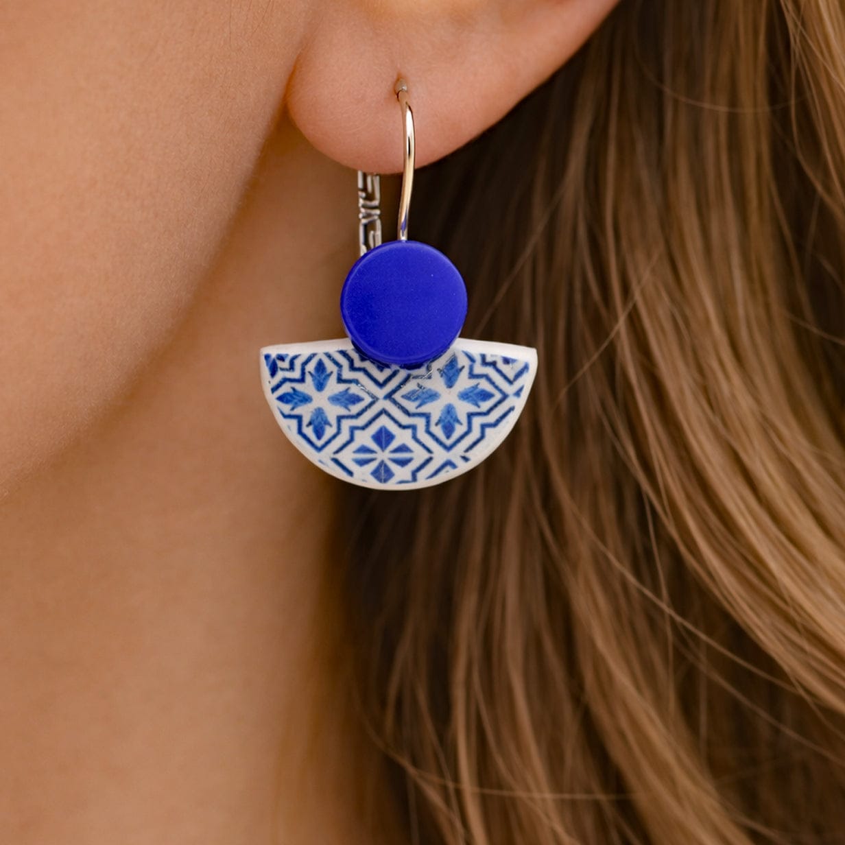 luisa-paix-o-azulejos-boucles-d-oreilles-c-ramique-2-cm image 2