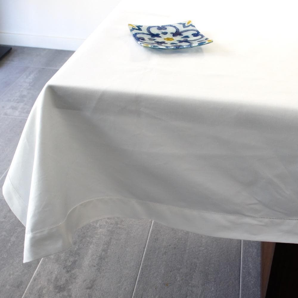 luisa-paix-o-arts-table-nappe-blanche-coton-300x180 image 4