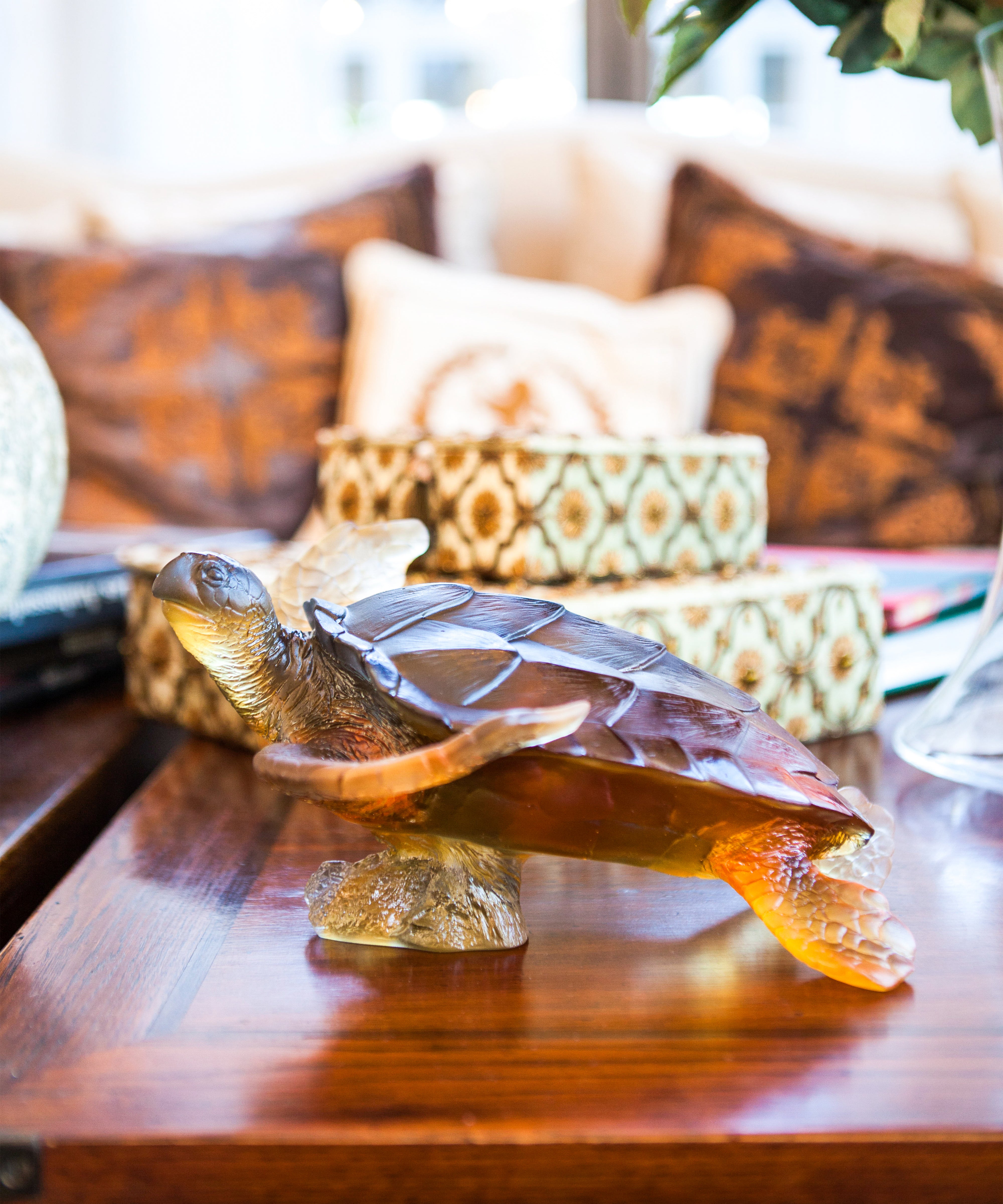 daum-univers-animalier-mer-de-corail-tortue-de-mer-sculpture-ambre image 2