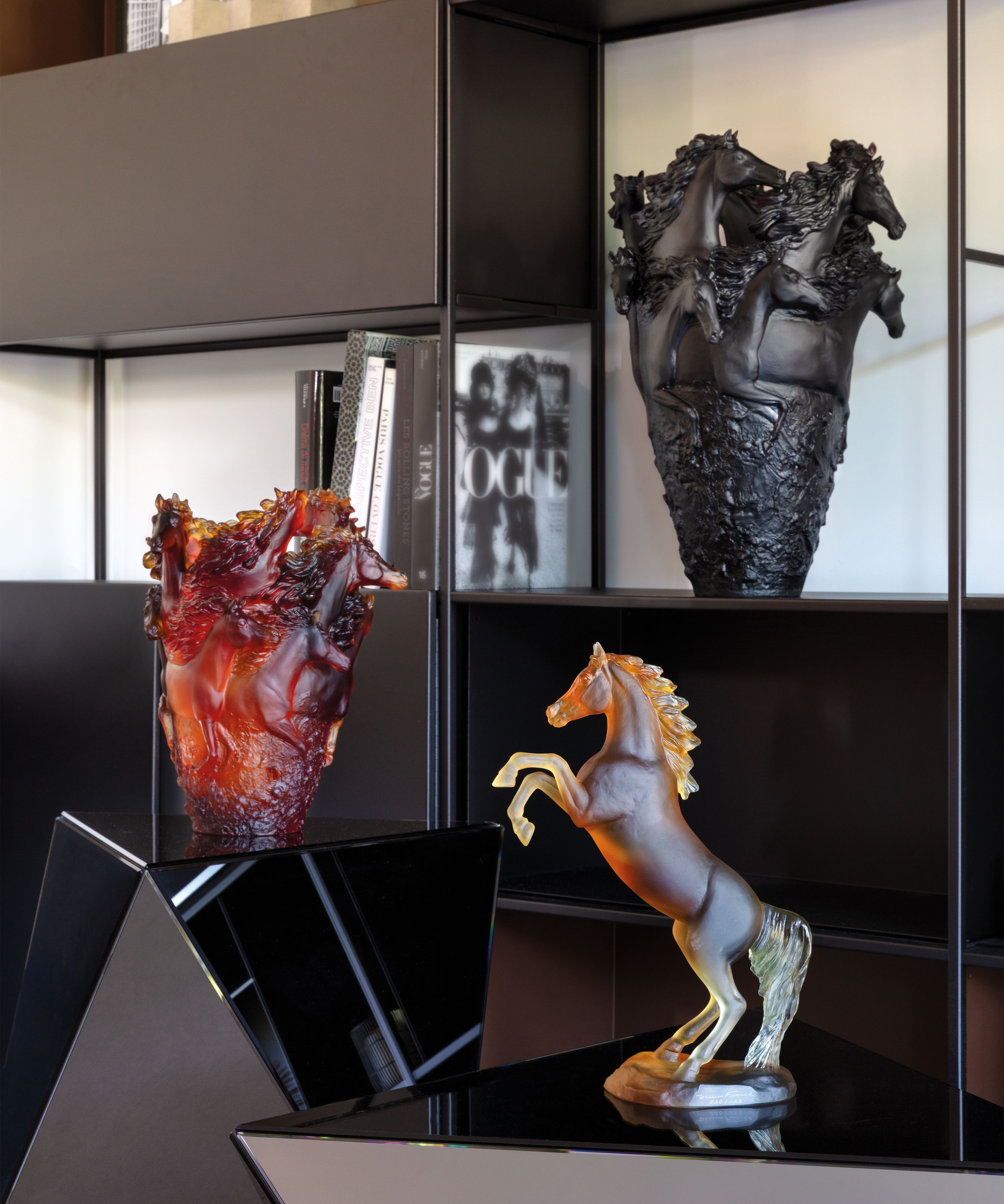 daum-univers-animalier-cheval-fougueux-sculpture-ambre-500ex image 3
