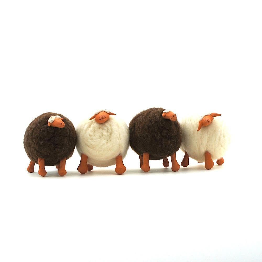 luisa-paix-o-ovelha-beje-peluche-d-corative-mouton-beige-laine image 3