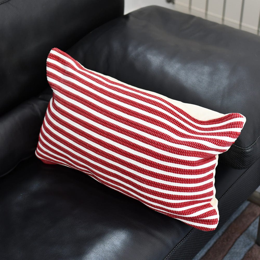 luisa-paix-o-riscas-housse-de-coussin-60x35-bordeaux-recycl-e image 2