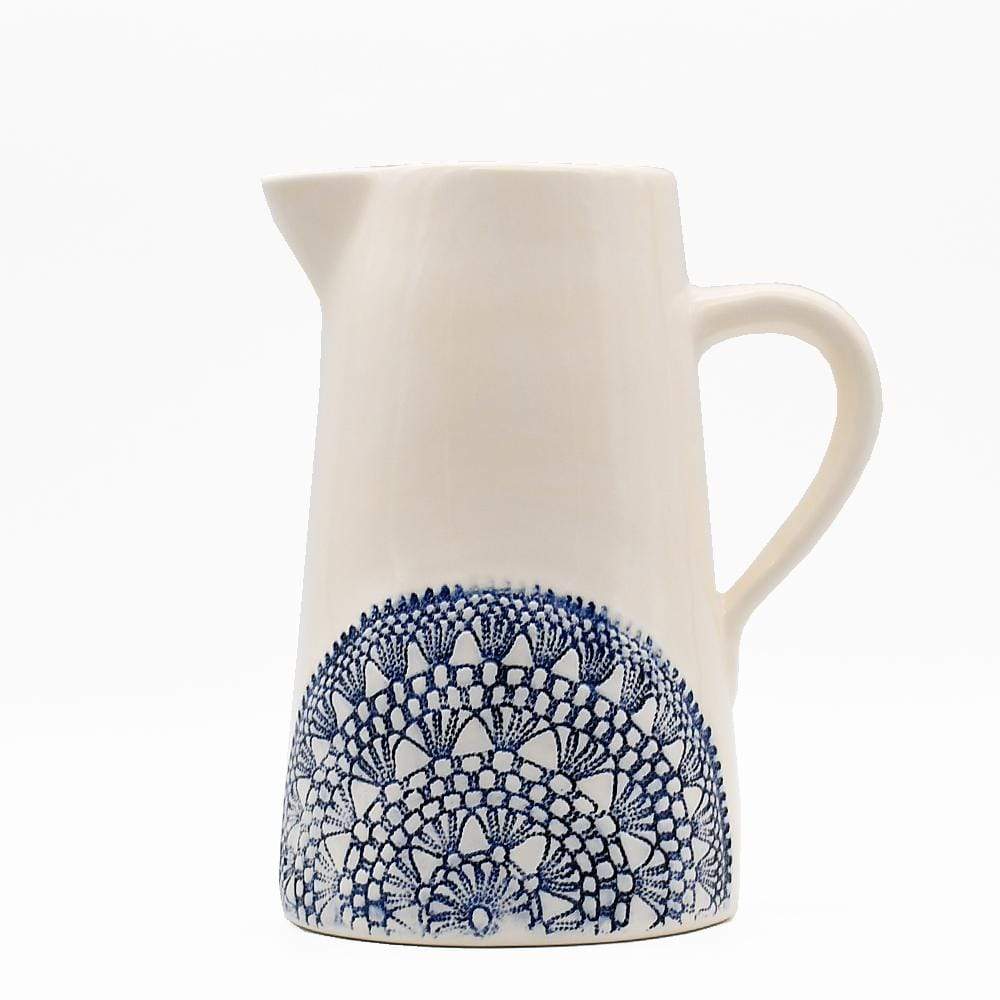 luisa-paix-o-vaisselle-portugaise-carafe-renda-bleue-24-cm image 1