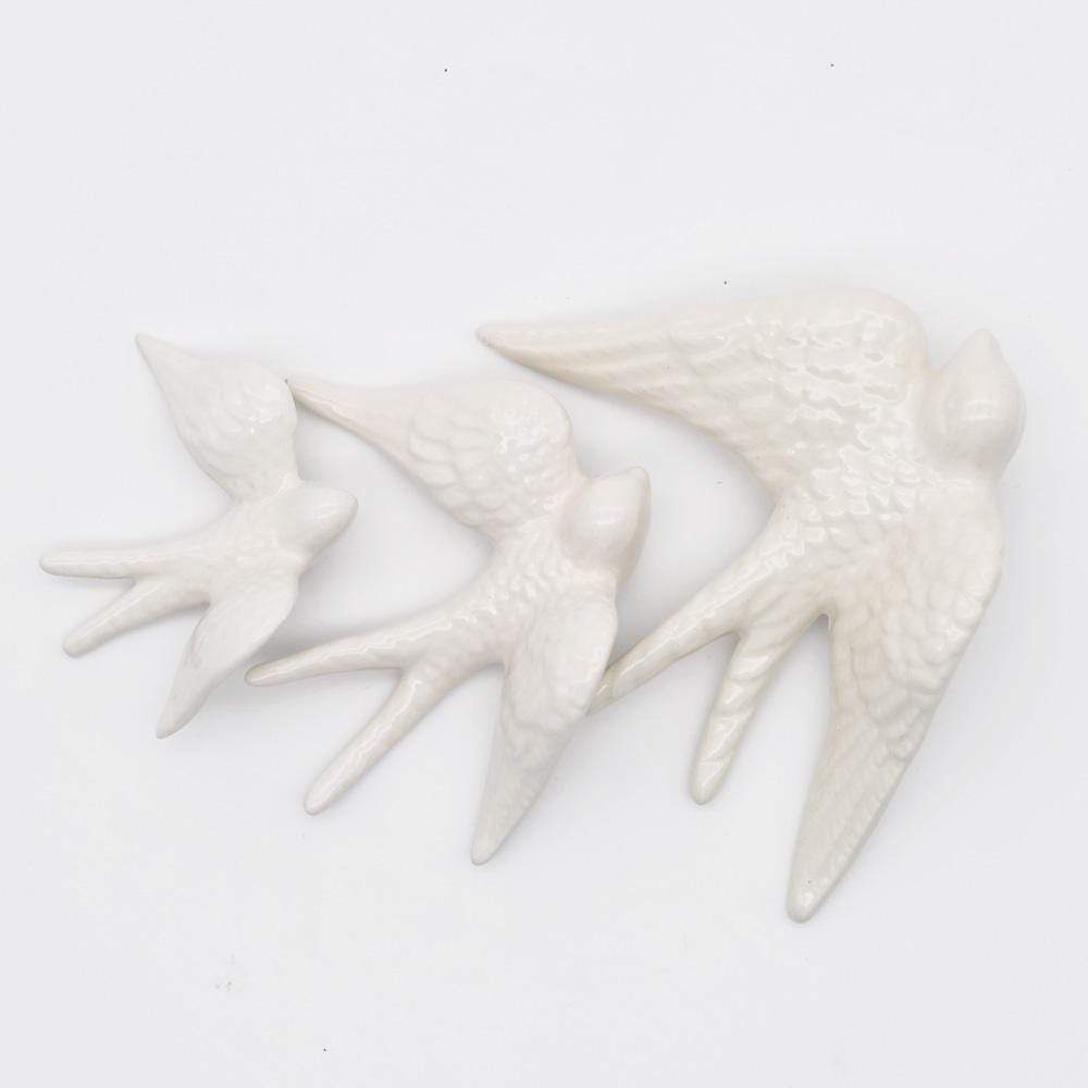 luisa-paix-o-hirondelle-traditionnelle-c-ramique-blanche-14-cm image 2