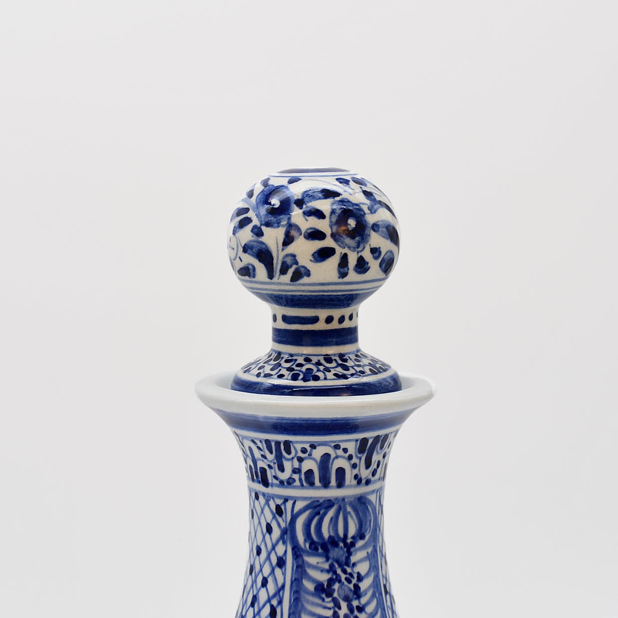 luisa-paix-o-vaisselle-portugaise-carafe-c-ramique-coimbra-bleue-29cm image 6