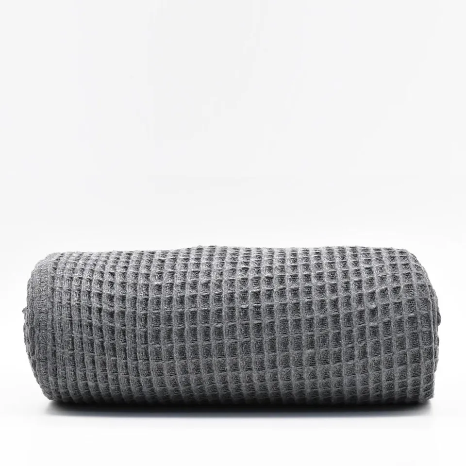 luisa-paix-o-plaid-coton-gaufr-gris-fonc-200x140-cm image 1