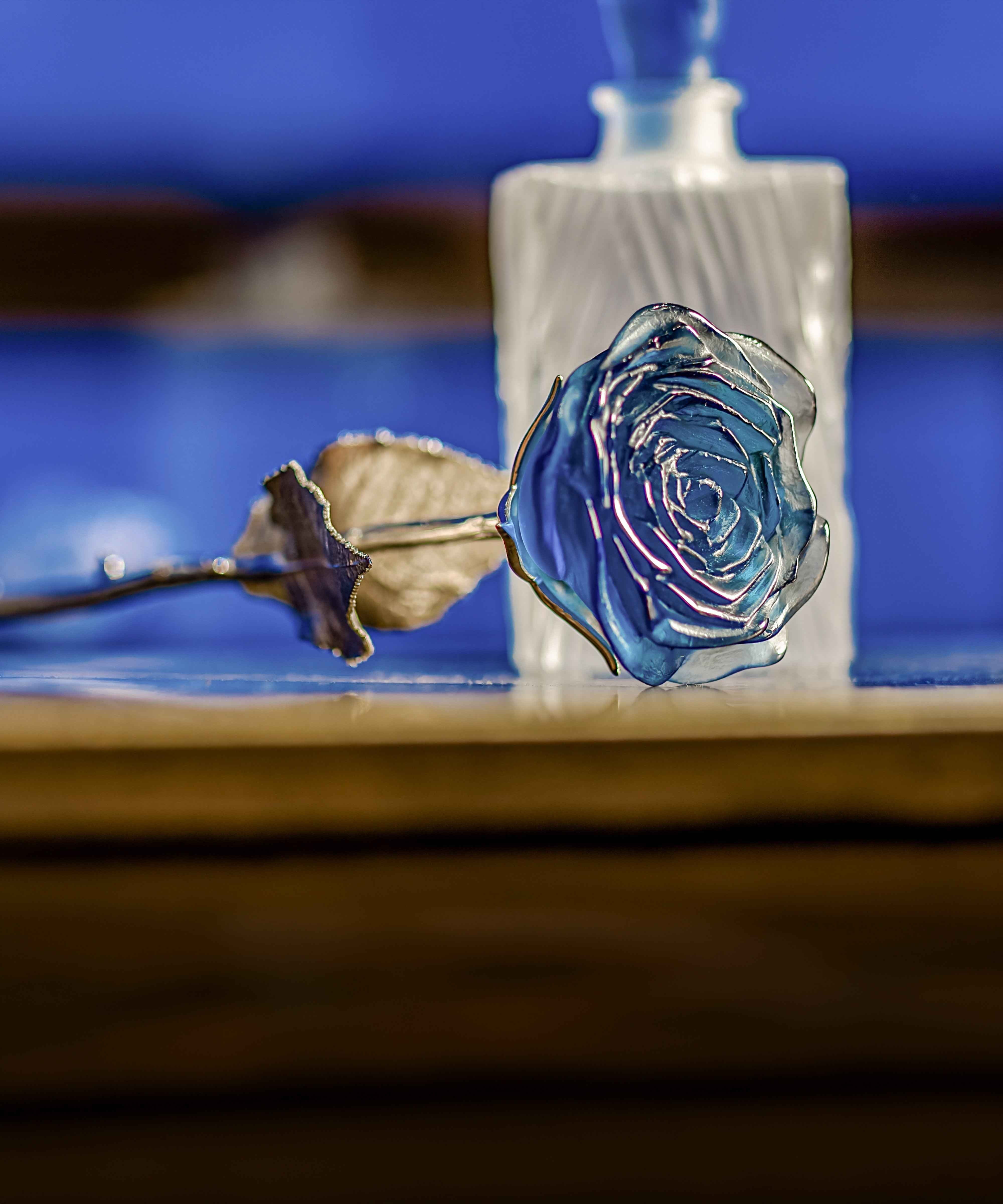 daum-univers-v-g-tal-rose-eternelle-fleur-cristal-bleu image 2