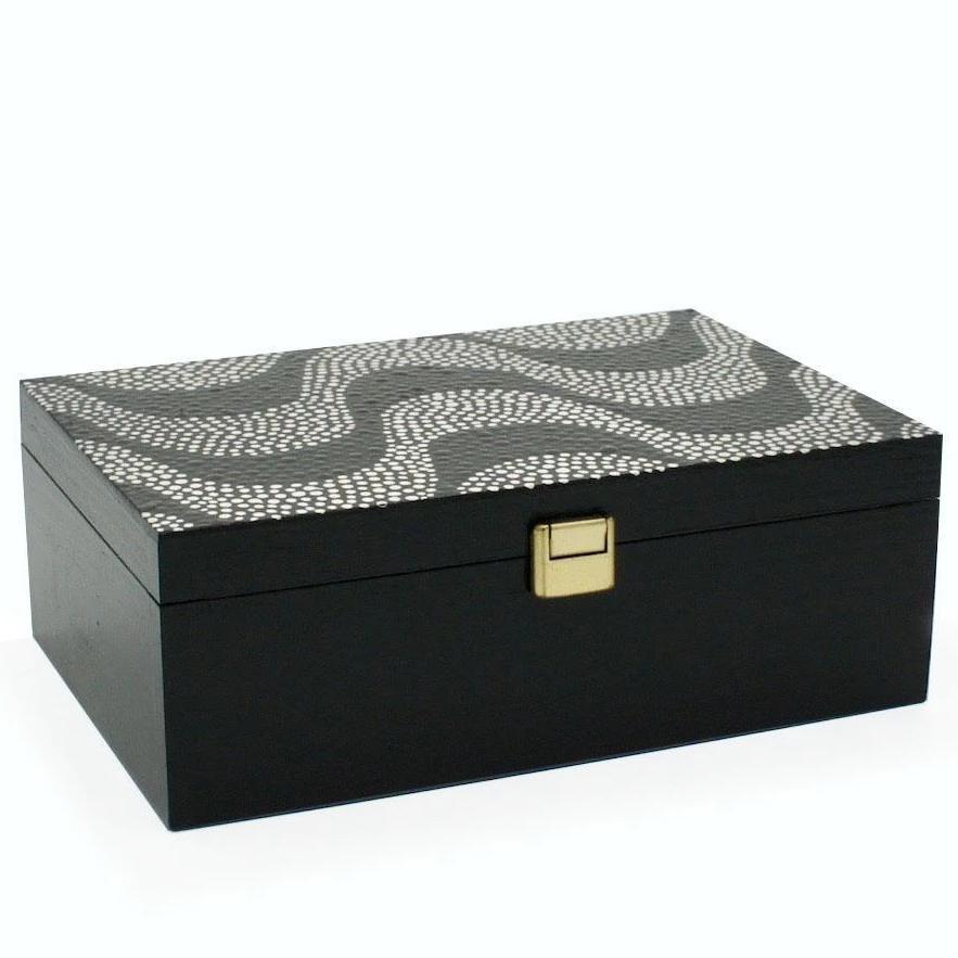 luisa-paix-o-cal-ada-coffret-bois-peint-8-compartiments image 1