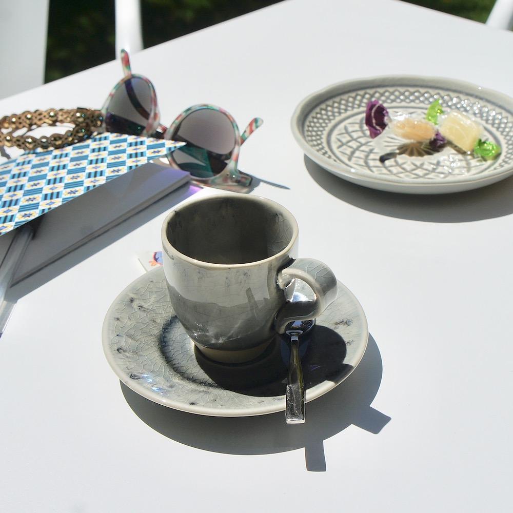 luisa-paix-o-madeira-tasse-caf-gr-s-grise-12-cl-soucoupe image 3