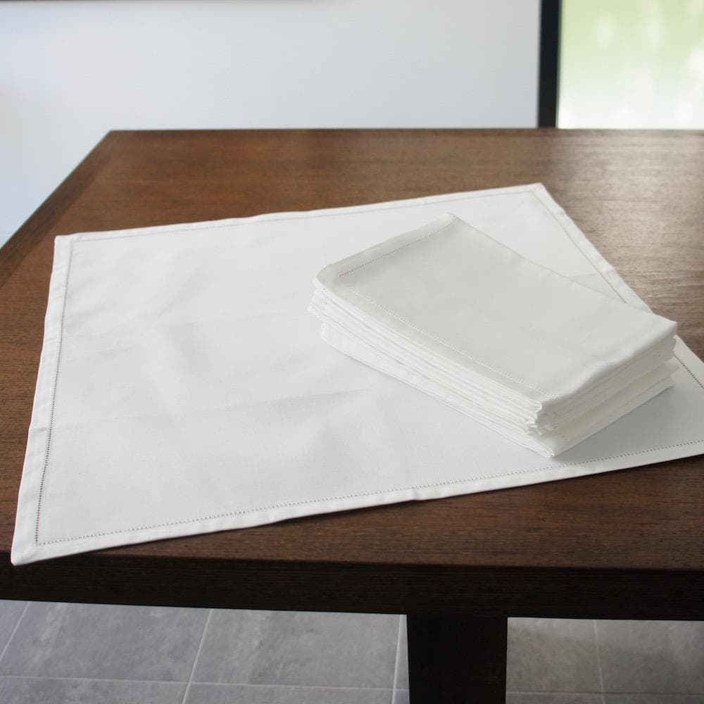 luisa-paix-o-arts-de-la-table-serviette-de-table-blanche-coton-55x55 image 2