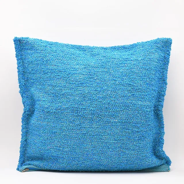 luisa-paix-o-housse-de-coussin-60x60-turquoise-artisanale image 1