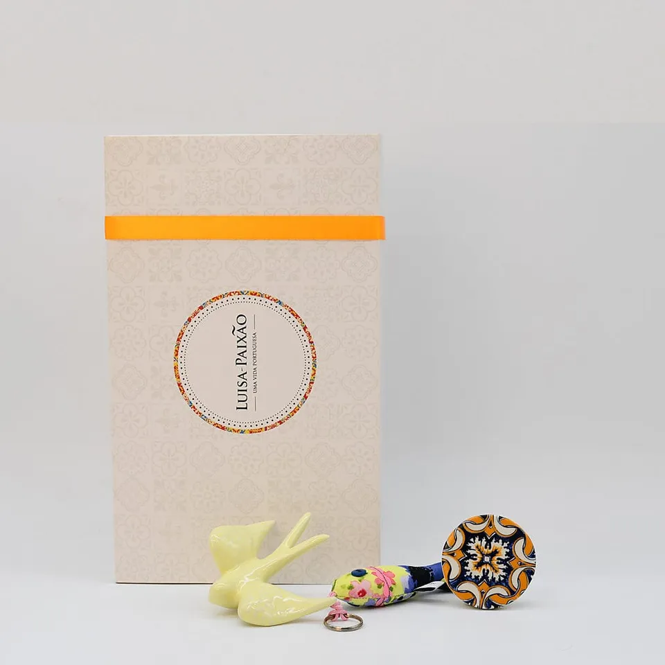 luisa-paix-o-picerie-monica-coffret-cadeau-sardine-jaune image 1