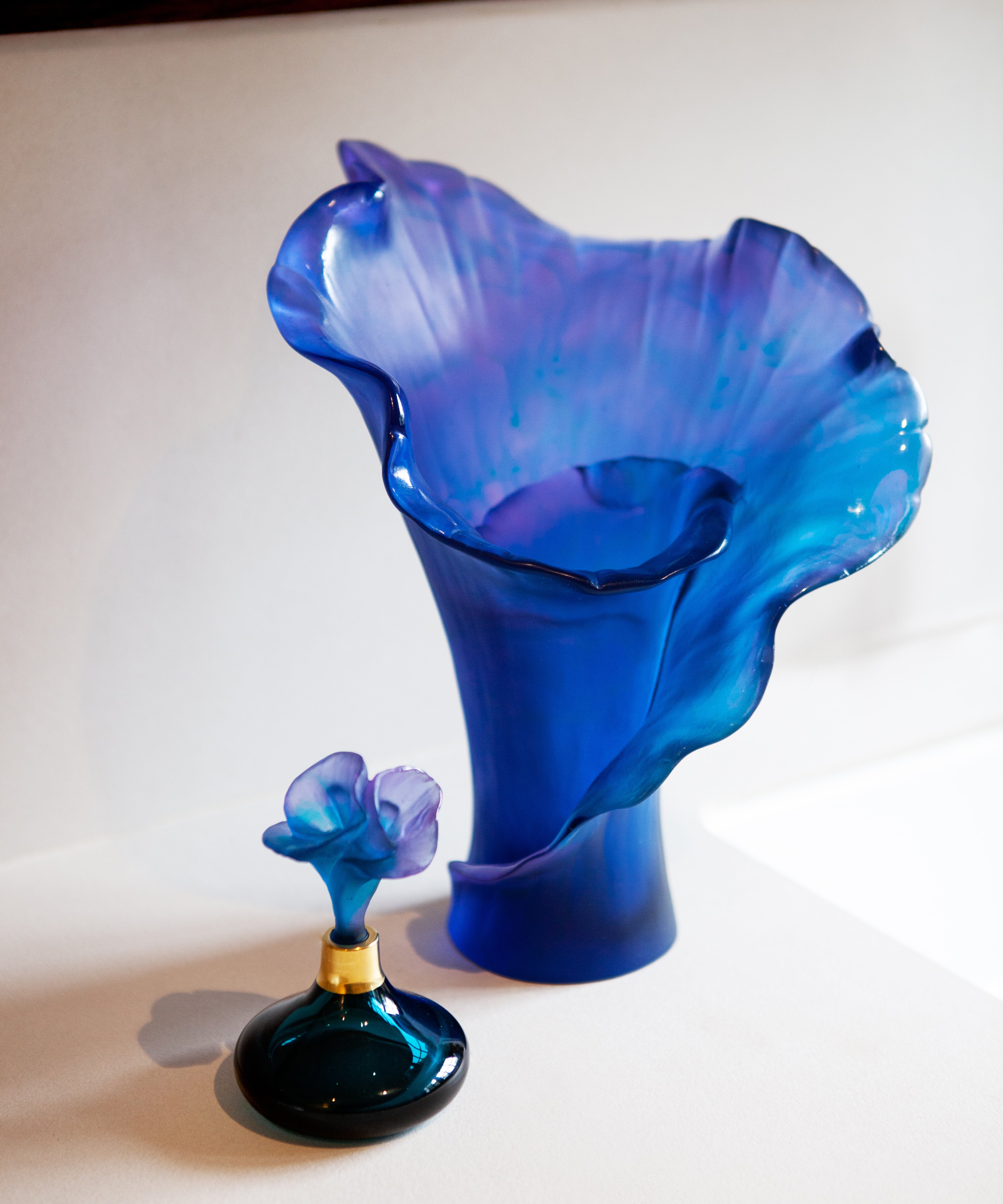 daum-univers-v-g-tal-arum-vase-moyen-bleu-nuit-cristal image 5
