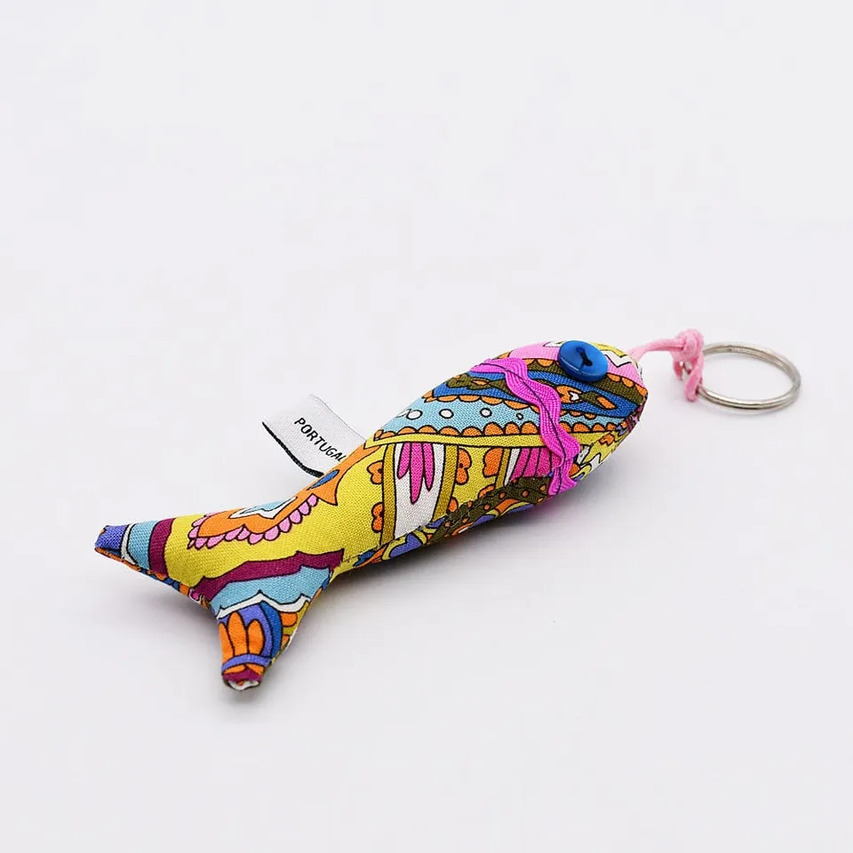 luisa-paix-o-accessoires-porte-cl-s-sardine-tissu-artisanal image 1