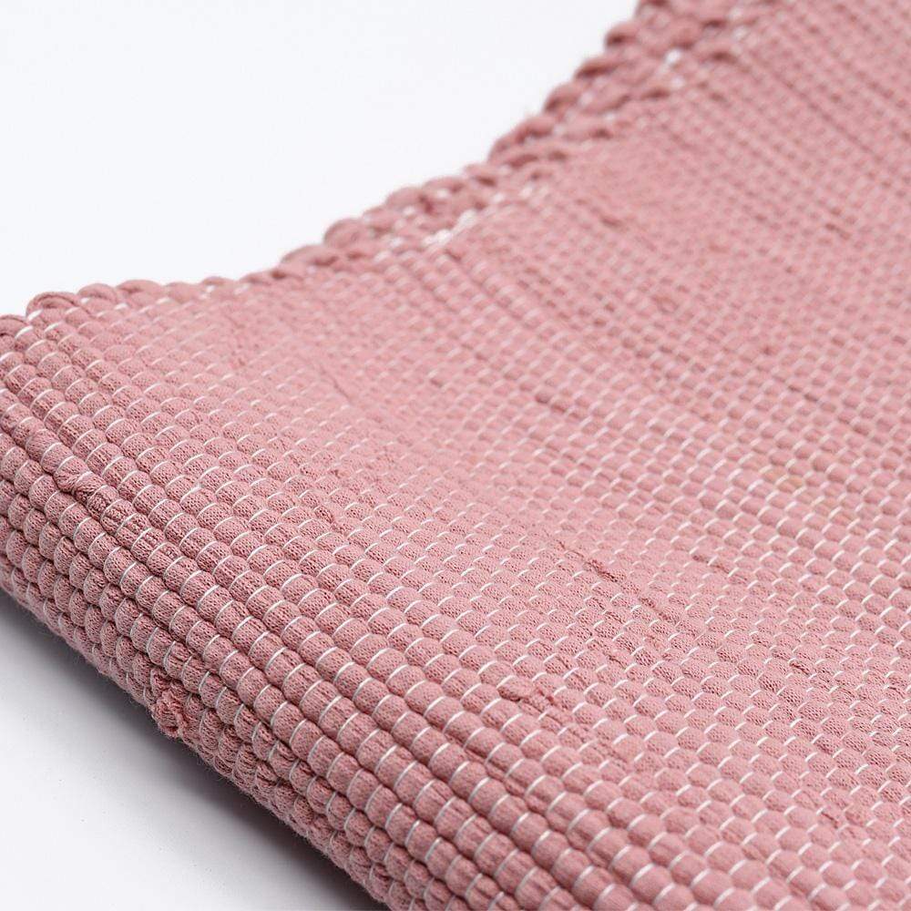 luisa-paix-o-tapis-coton-tress-rose-100x50-lavable-main image 2
