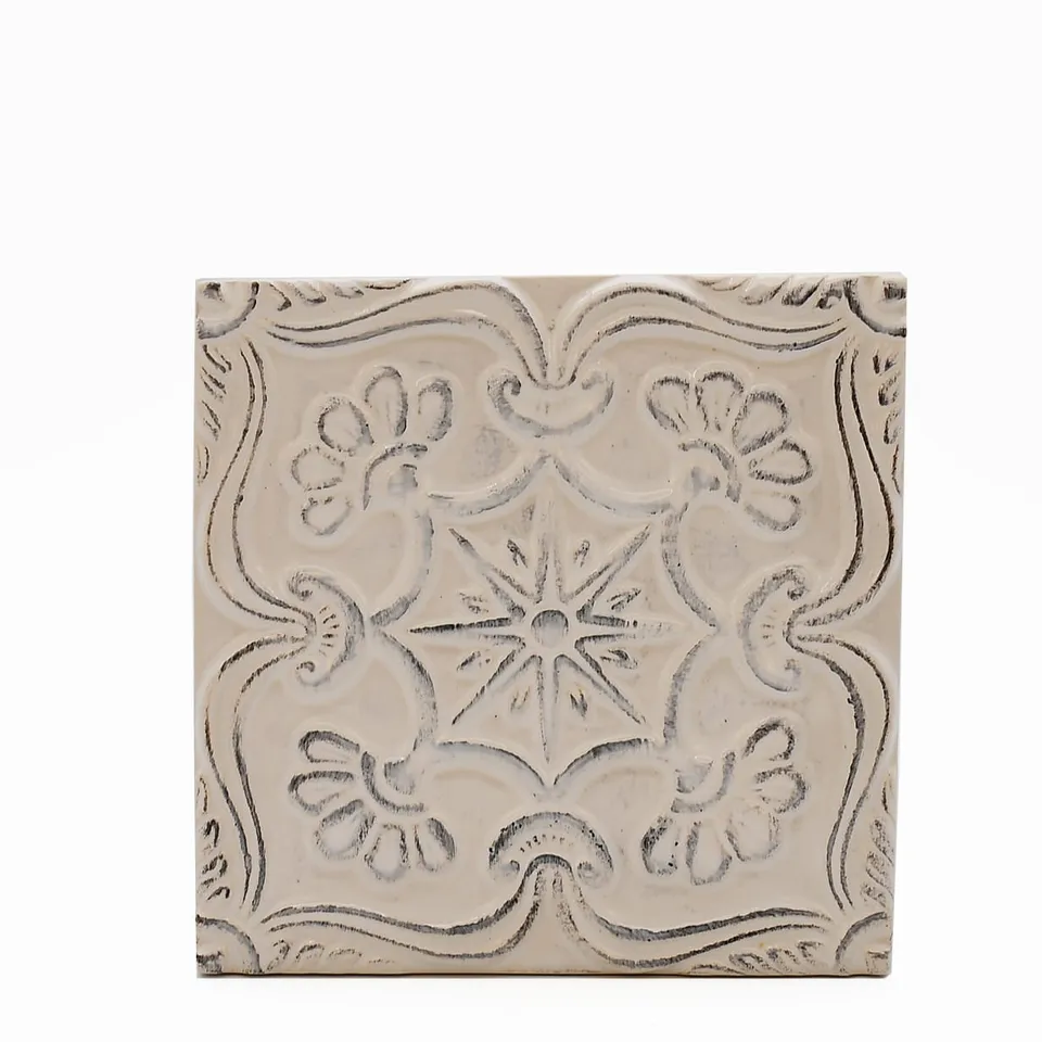 luisa-paix-o-padr-o-azulejo-relief-15x15-cm-c-ramique-maill-e-2 image 1