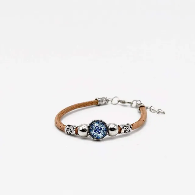 luisa-paix-o-bijoux-du-portugal-azulejo-bracelet-li-ge-bleu-clair image 1