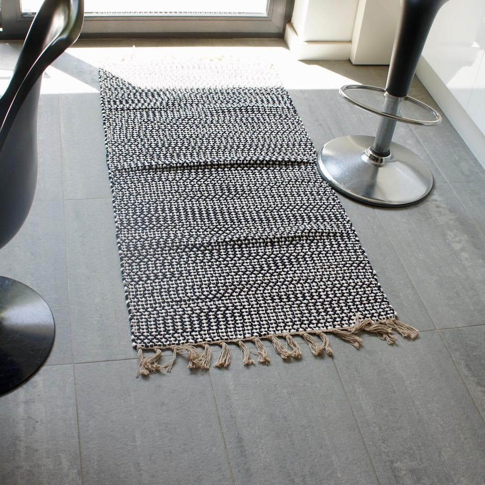 luisa-paix-o-tapis-coton-noir-beige-140x70 image 6