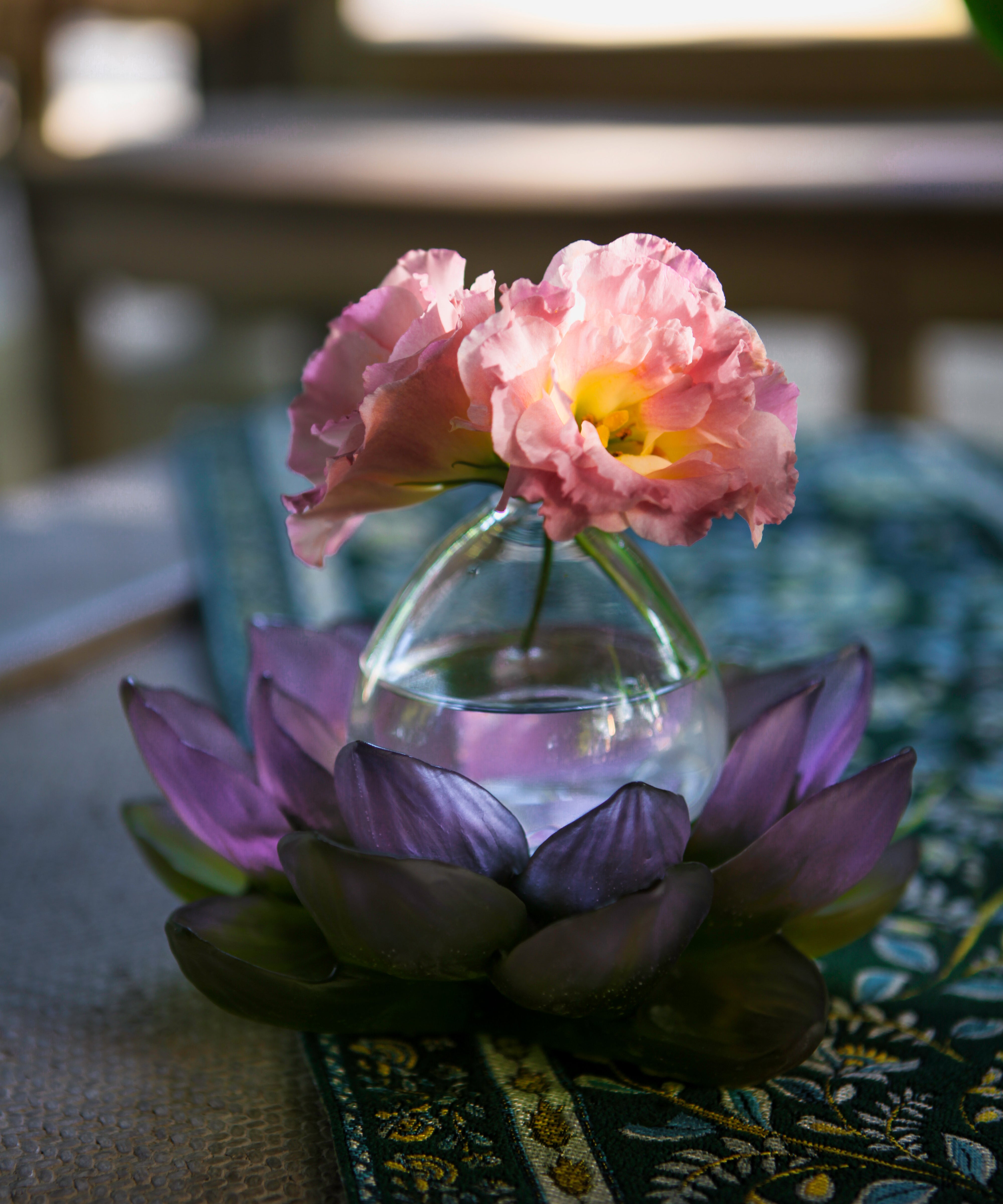 daum-jardin-de-lotus-soliflore-cristal-violet-vert image 2
