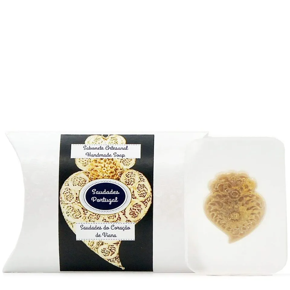 luisa-paix-o-coeur-de-viana-savon-artisanal-bio-fleur-cerisier-130-g image 1