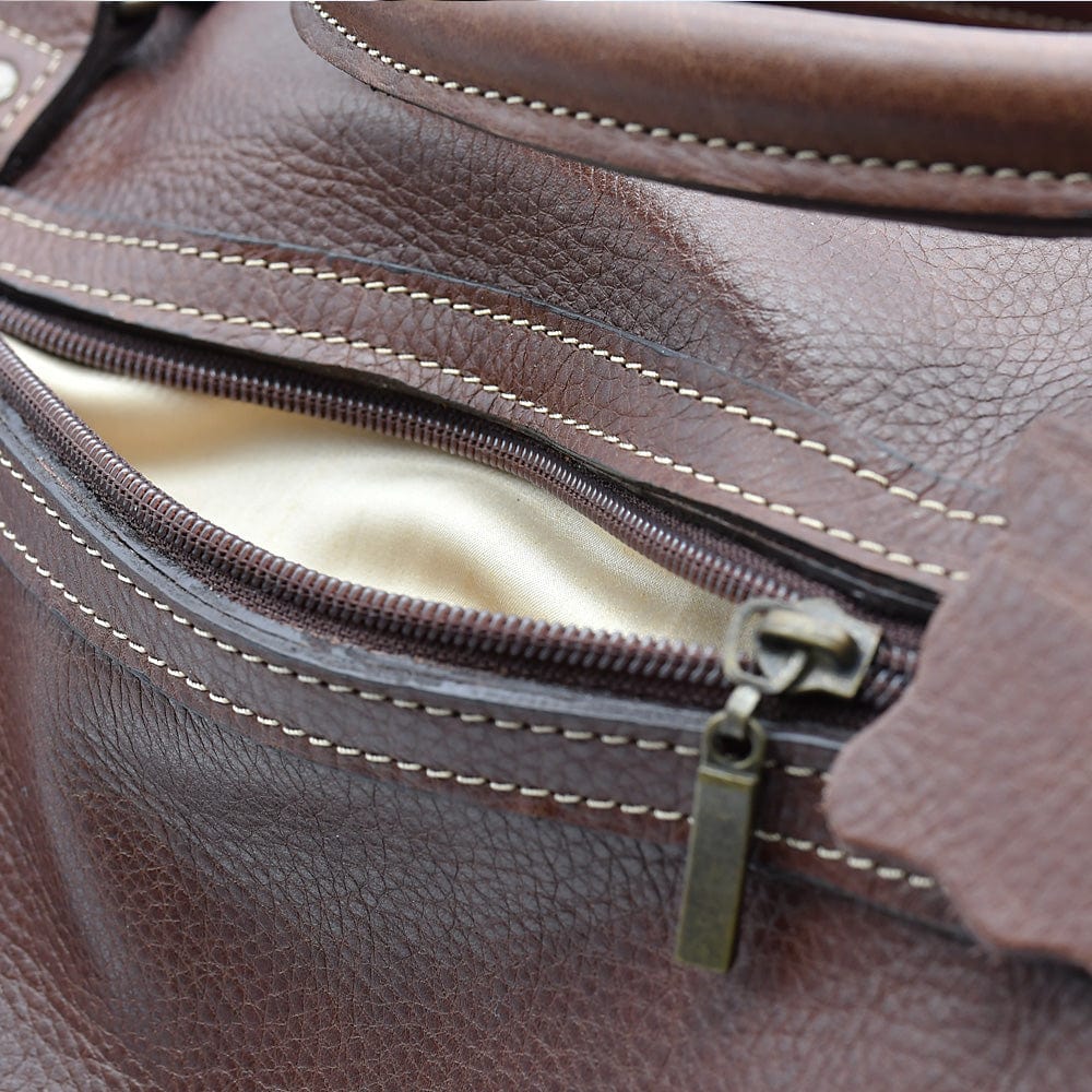 luisa-paix-o-accessoires-sac-voyage-cuir-marron-cabine image 5