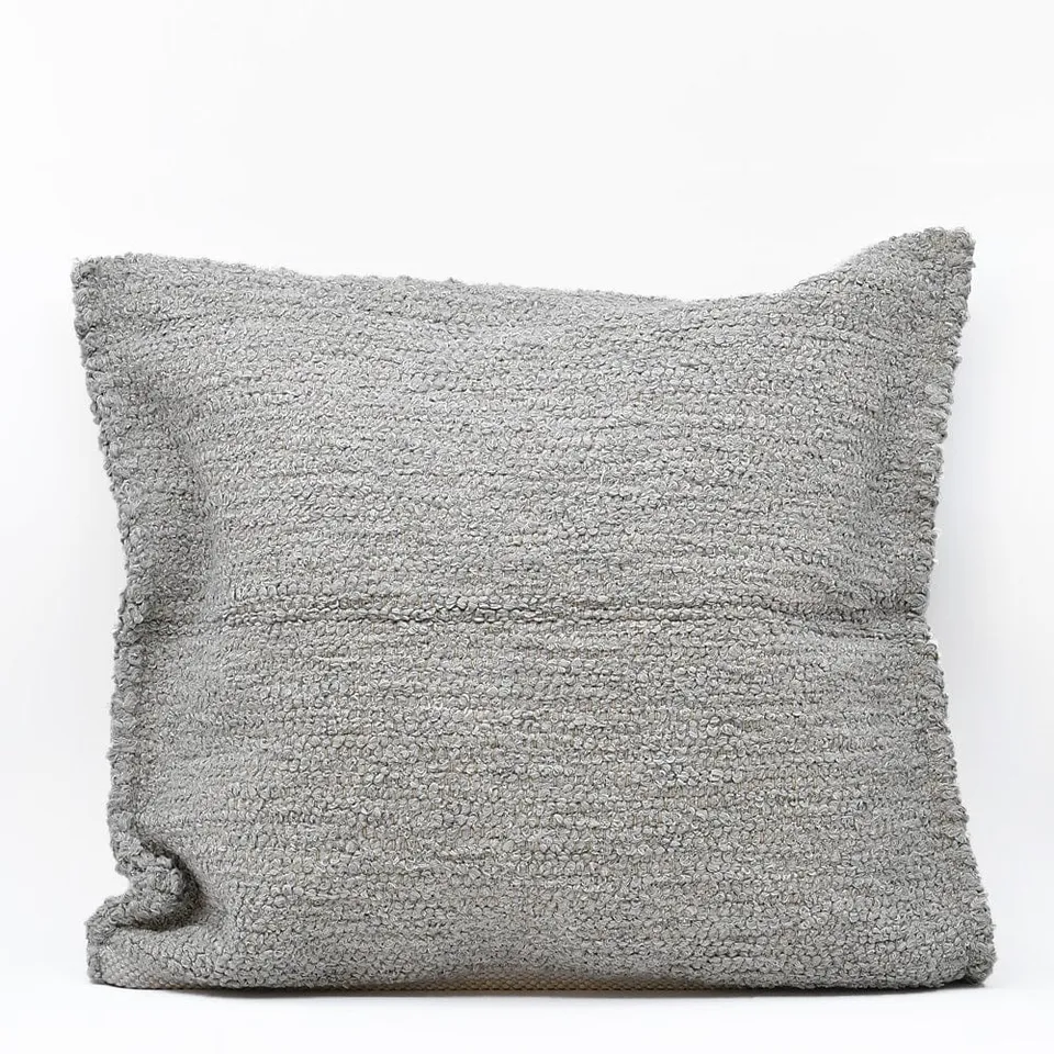 luisa-paix-o-housse-de-coussin-60x60-gris-clair-fibres-naturelles image 1