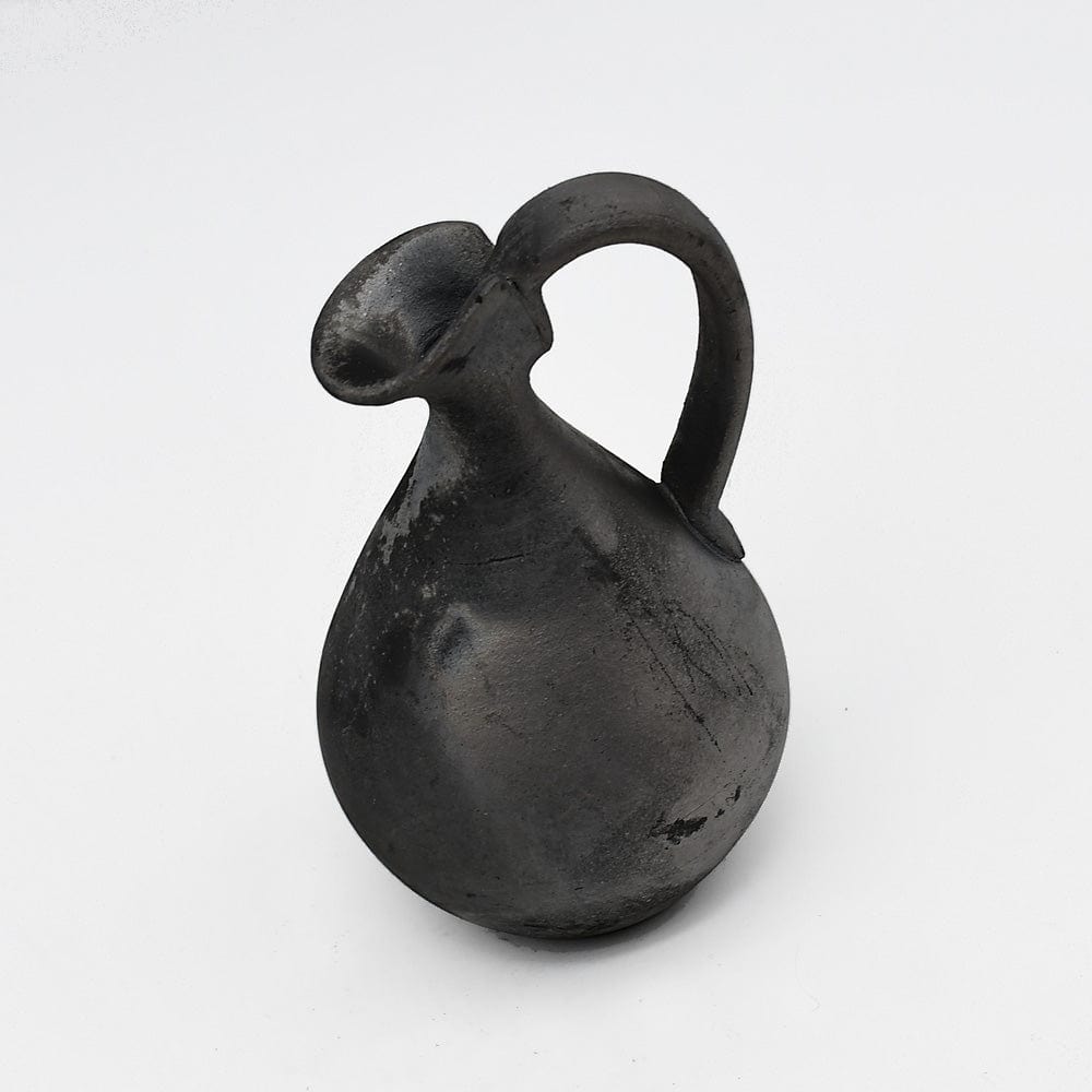 luisa-paix-o-bisalh-es-petite-carafe-terre-cuite-noire-16cm image 2