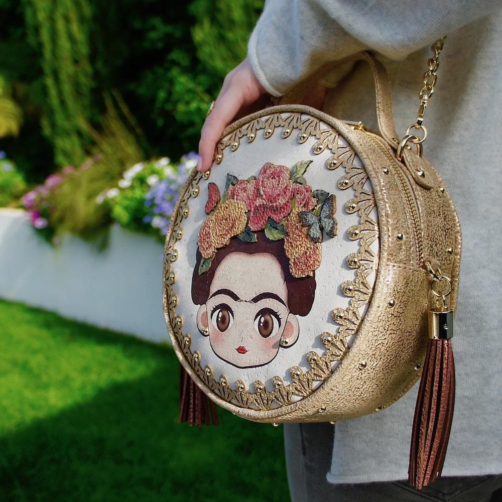 luisa-paix-o-accessoires-sac-li-ge-frida-rond-21cm-dor image 4