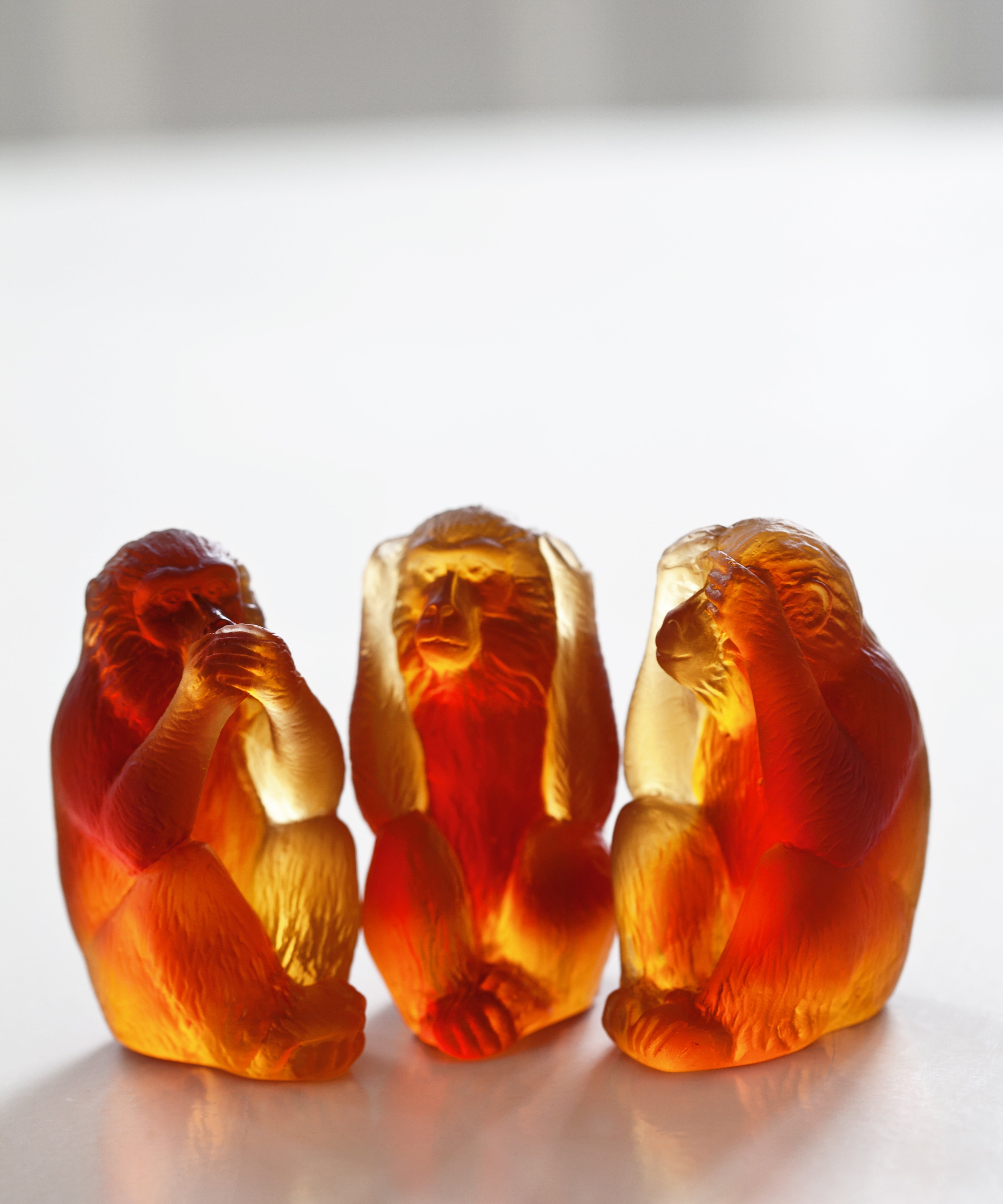 daum-univers-animalier-trois-singes-sagesse-sculpture-p-te-de-verre image 2