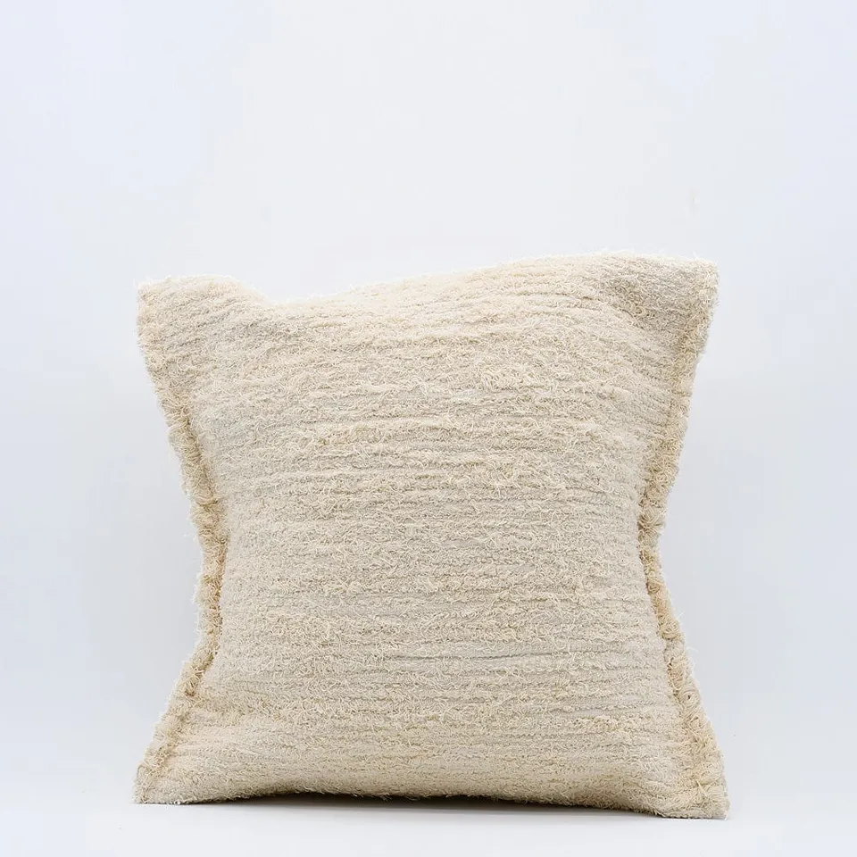 luisa-paix-o-mara-housse-coussin-40x40cm-beige-recycl image 1