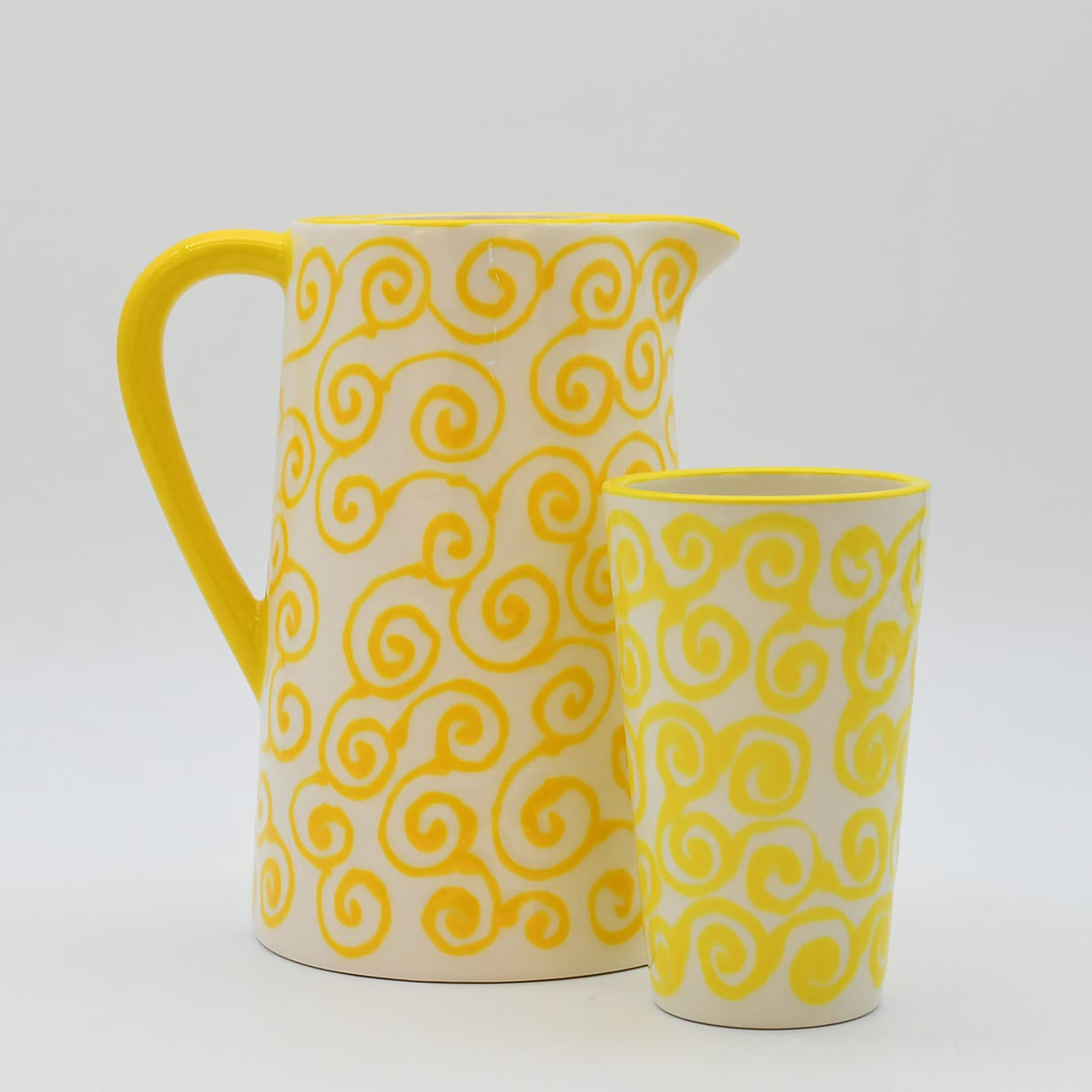 luisa-paix-o-redemoinho-carafe-c-ramique-jaune-1-l-spirales image 3